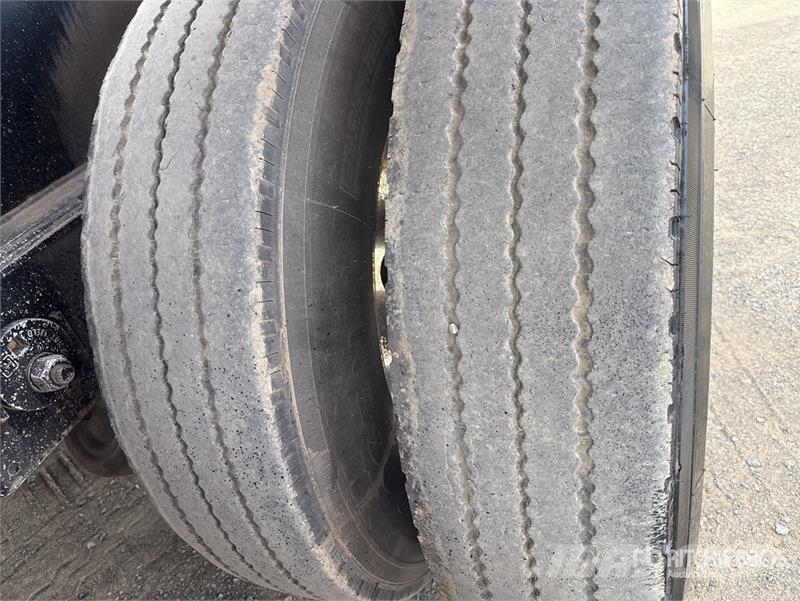 Moore 6.9 m Tri/A B-Double Lead End Dump Trailer Anhænger med tip