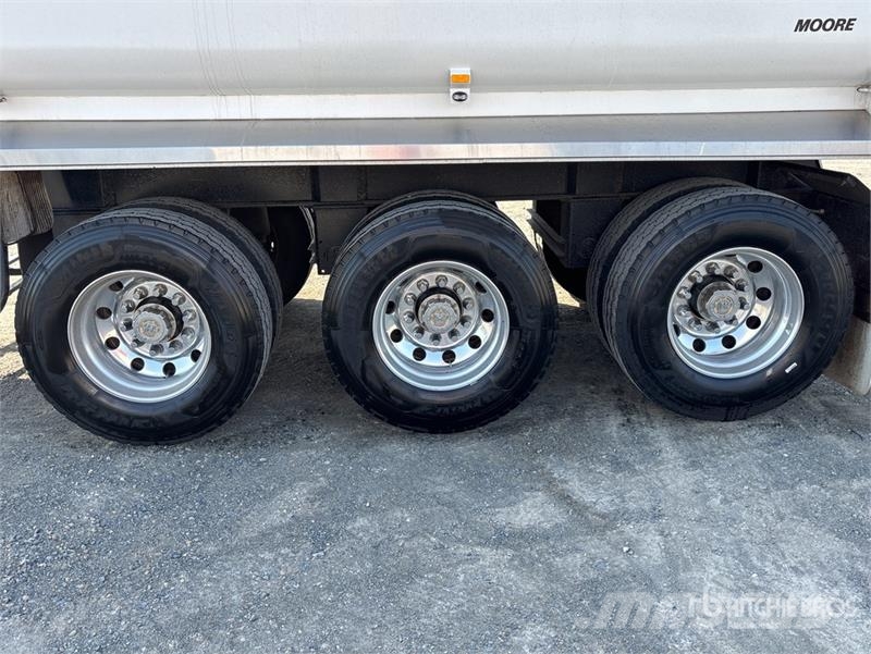 Moore 9.7 m Tri/A End Dump Trailer Ανατρεπόμενες ρυμούλκες