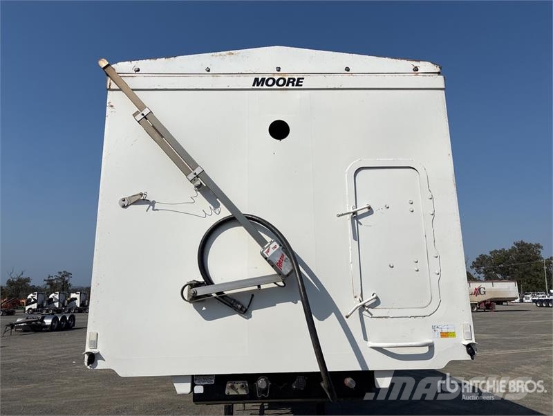 Moore 9.7 m Tri/A End Dump Trailer Ανατρεπόμενες ρυμούλκες