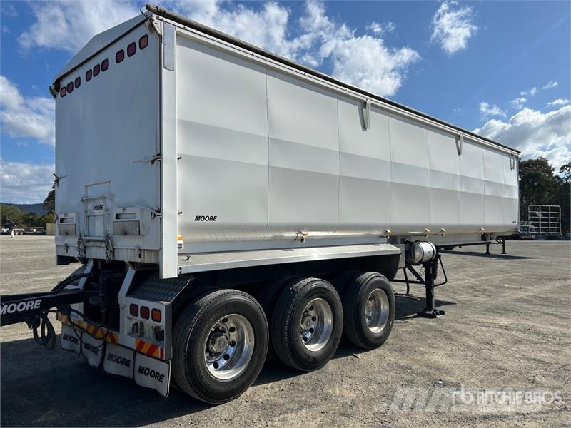Moore 9.8 m Tri/A End Dump Trailer 自卸拖车