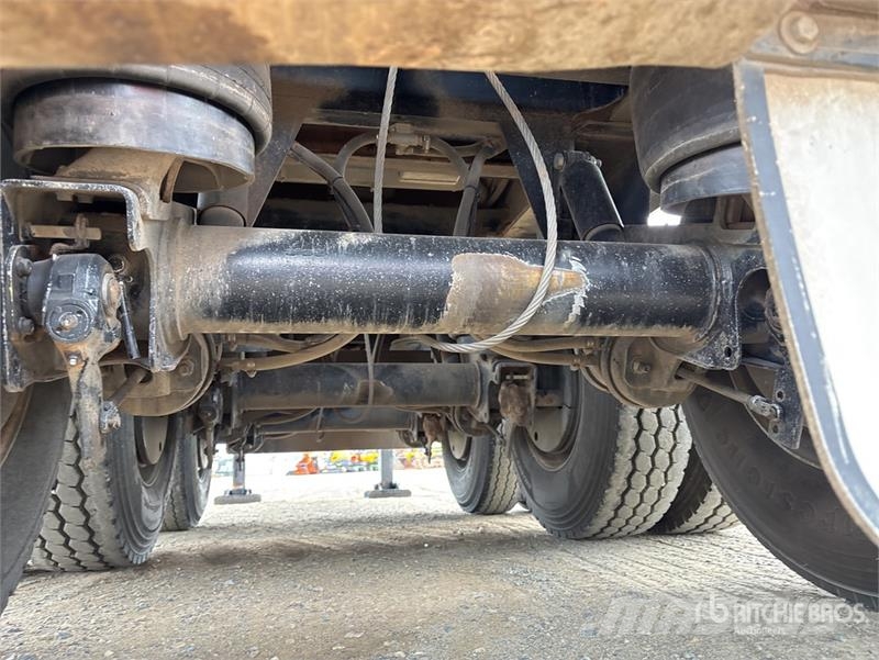 Moore 9.8 m Tri/A End Dump Trailer Tipphengere
