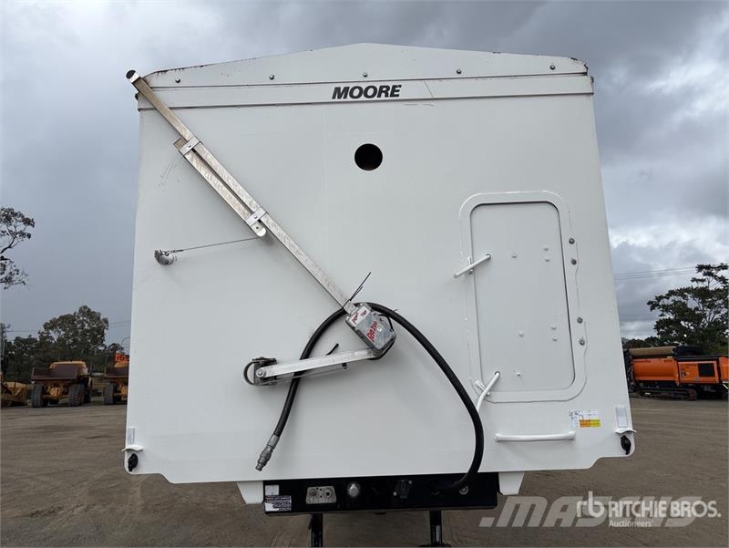 Moore 9.8 m Tri/A End Dump Trailer Tipphengere