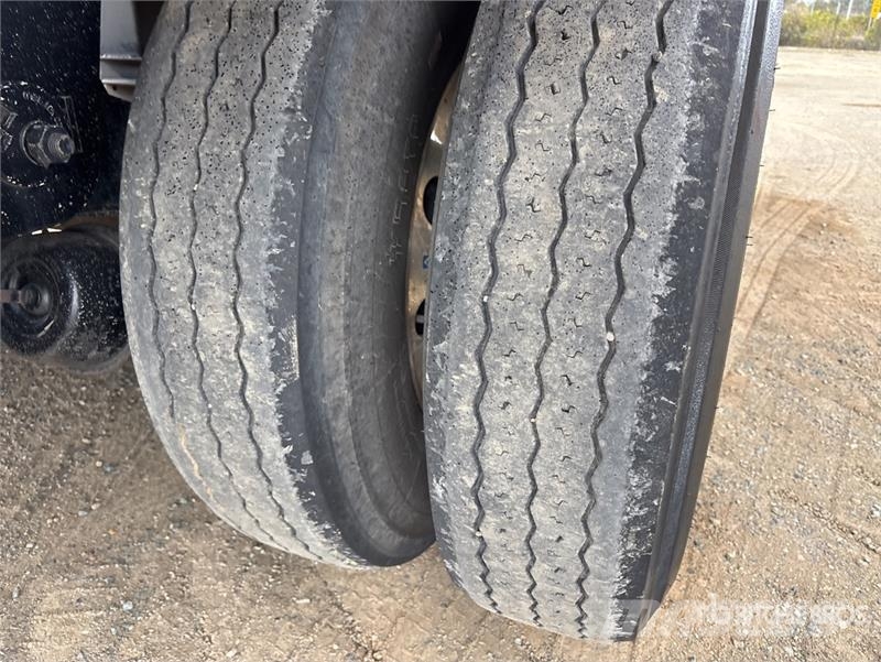 Moore 9.8 m Tri/A End Dump Trailer Tipphengere