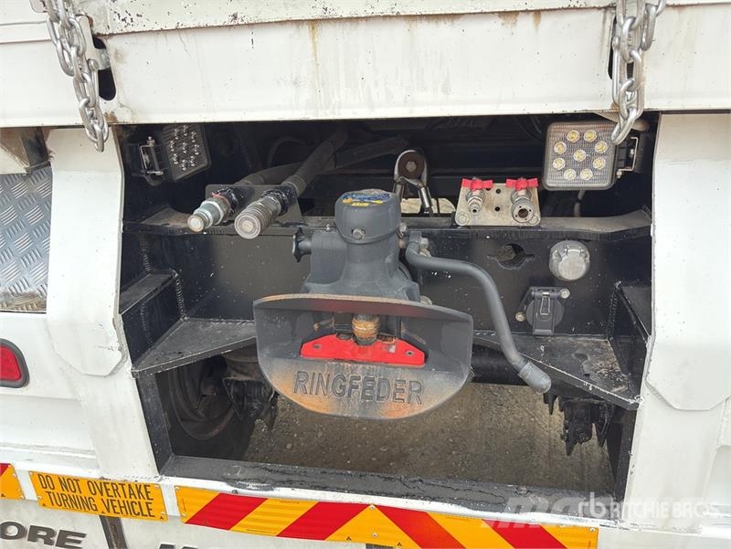 Moore 9.8 m Tri/A End Dump Trailer Tipphengere