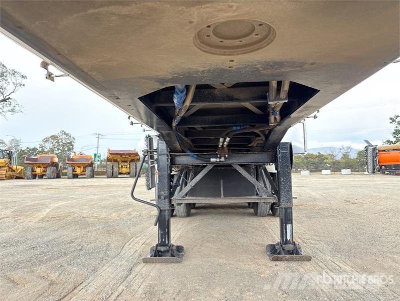 Moore 9.8 m Tri/A End Dump Trailer Tipphengere