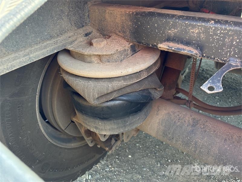 Moore Tri/A Road Train Dolly Dolly-apuvaunut