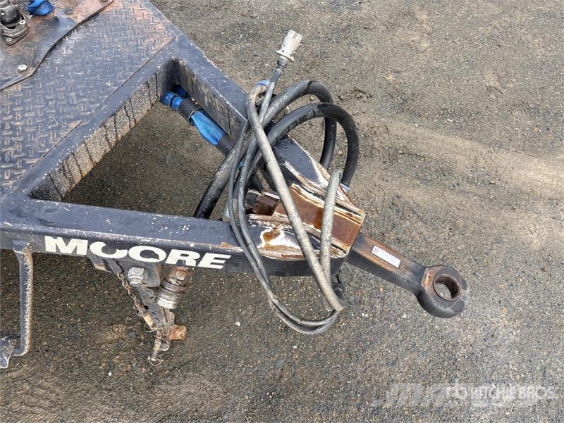 Moore Tri/A Road Train Dolly Dolly trailer