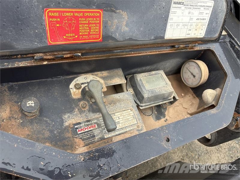 Moore Tri/A Road Train Dolly Dolly trailer