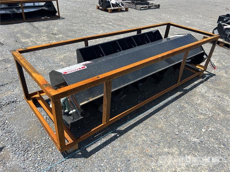  Mower King ECSSTR072 72 in Skid Steer Tiller (Unus 動力耙和旋轉式耕耘機