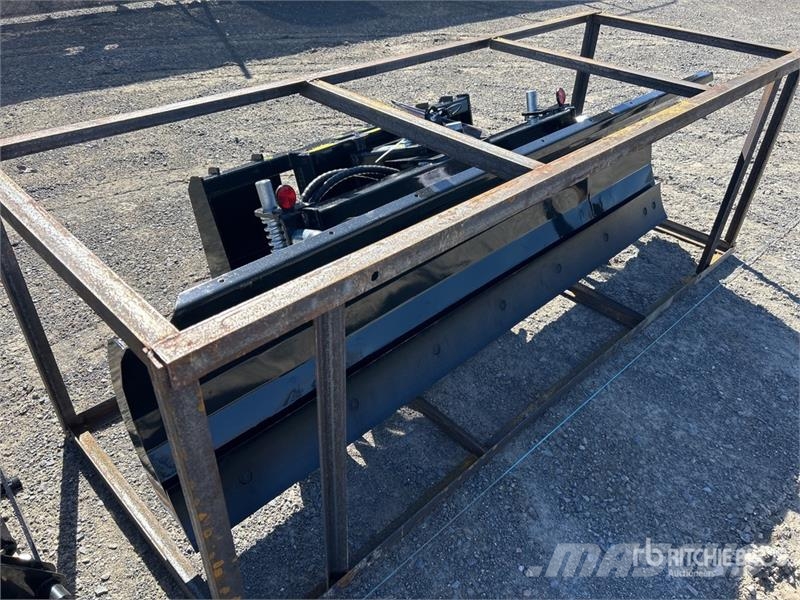  Mower King SPA84 84 in Skid Steer Dozer (Unused) Cuchillas