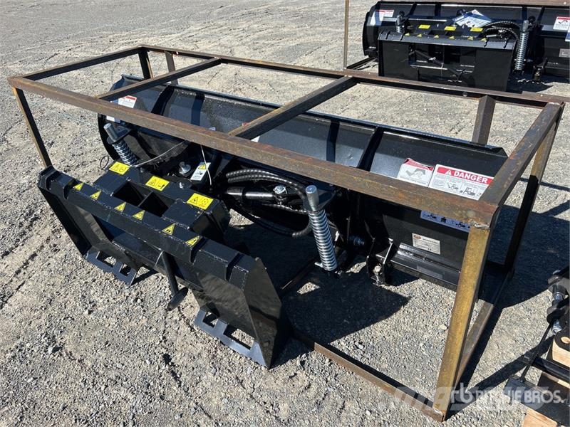  Mower King SPA84 84 in Skid Steer Dozer (Unused) Cuchillas