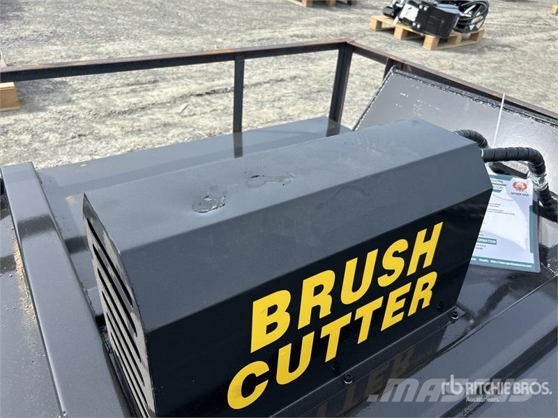  Mower King SSRC 72 in Skid Steer Brush Cutter (Unu 牽引式モア/芝刈り機