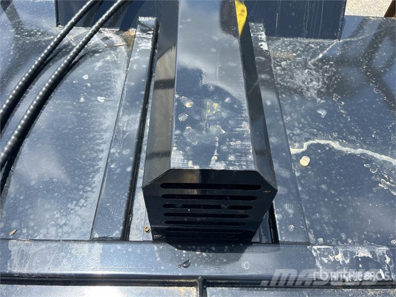  Mower King SSRC 72 in Skid Steer Brush Cutter (Unu Asılı ve çekilir biçme makineleri