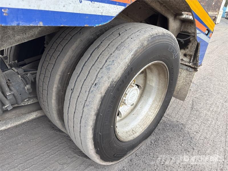 MTE 3 Rows of 8 Hydraulic Widening Lowboy Trailer 平板拖车