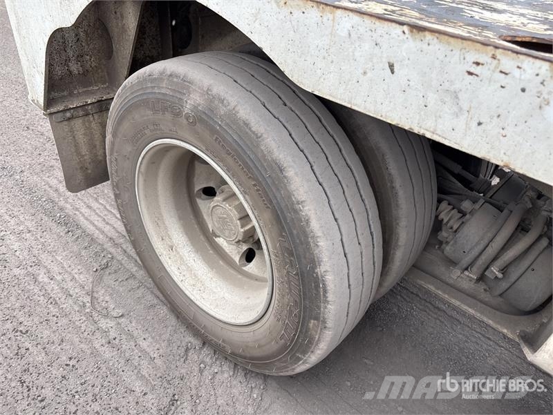 MTE 3 Rows of 8 Hydraulic Widening Lowboy Trailer 平板拖车