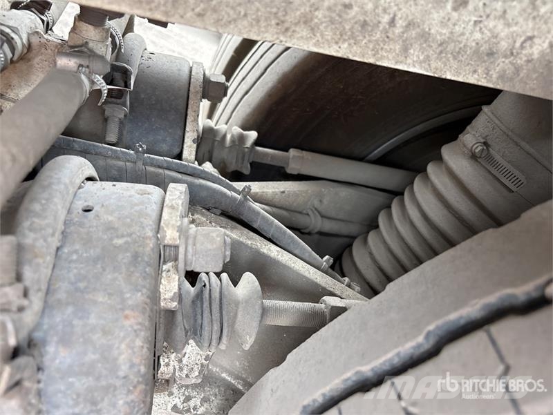MTE 3 Rows of 8 Hydraulic Widening Lowboy Trailer 平板拖车