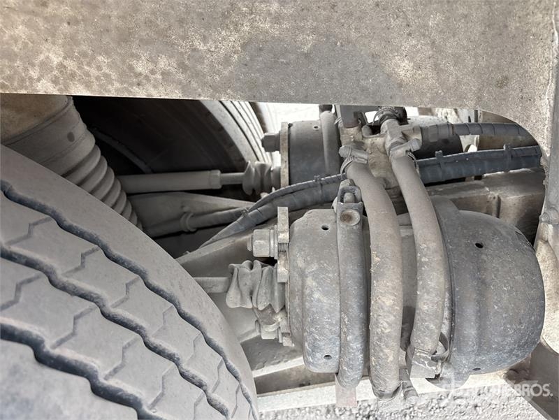 MTE 3 Rows of 8 Hydraulic Widening Lowboy Trailer 平板拖车