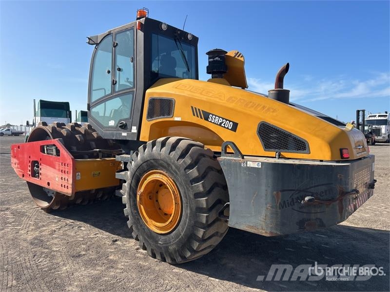 Multipac SSRP200 Padfoot Drum Compactor Valjci sa jednim bubnjem