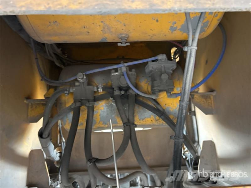  Muscat 14.8 m Bogie/A Stag Combination End Dump Tr Tipper trailers