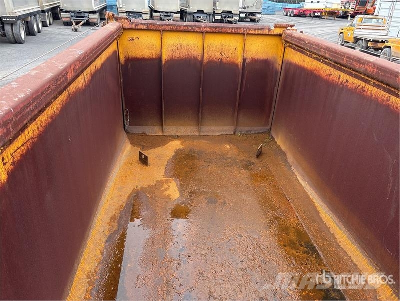 Muscat 4.9m Stag Body Box body