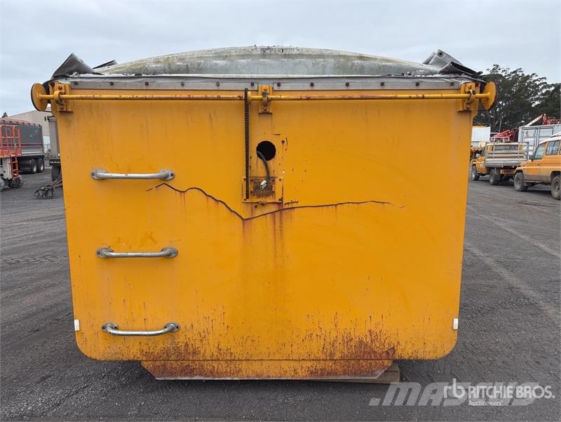 Muscat 4.9m Stag Body Box body