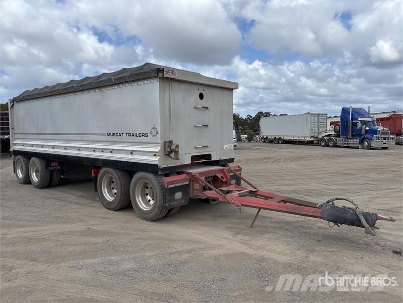  Muscat 7.7 m Quad Dog End Dump Trailer Tipper trailers