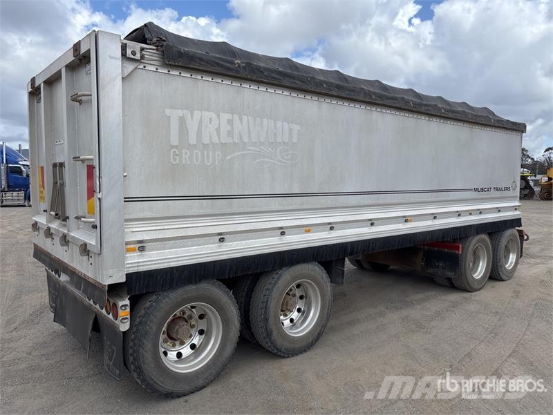  Muscat 7.7 m Quad Dog End Dump Trailer Tipper trailers