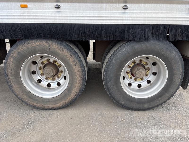  Muscat 7.7 m Quad Dog End Dump Trailer Tipper trailers