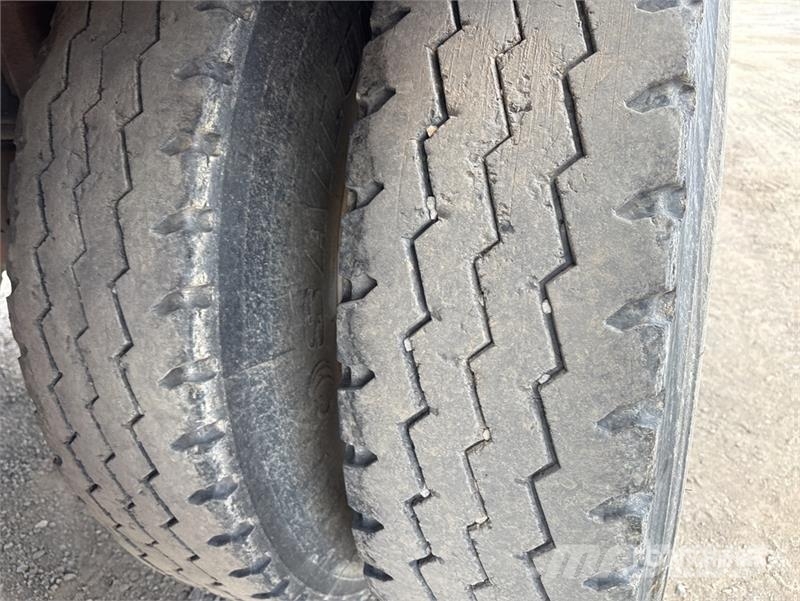  Muscat 7.7 m Quad Dog End Dump Trailer Tipper trailers