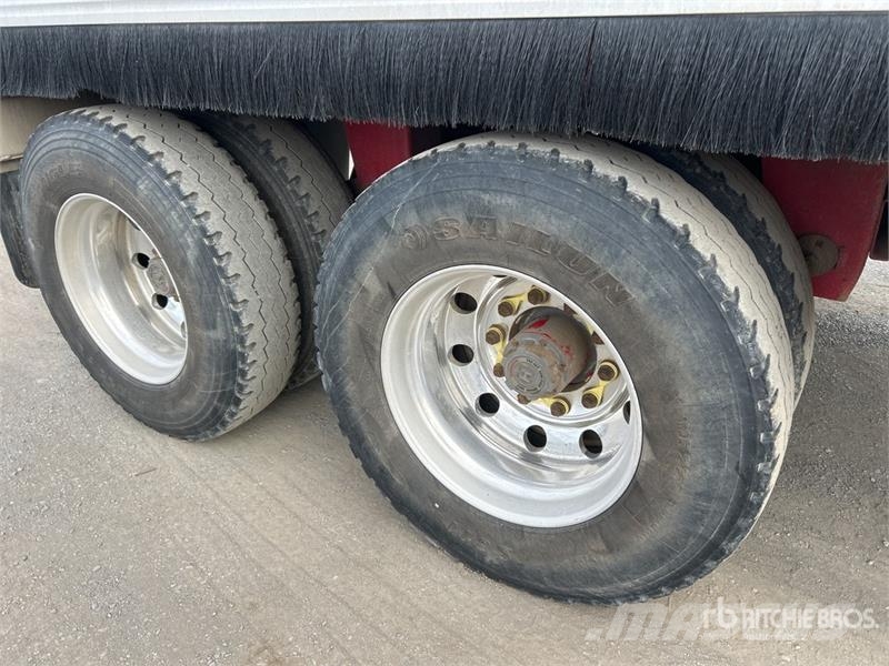 Muscat 7.7 m Quad Dog End Dump Trailer Tipper trailers