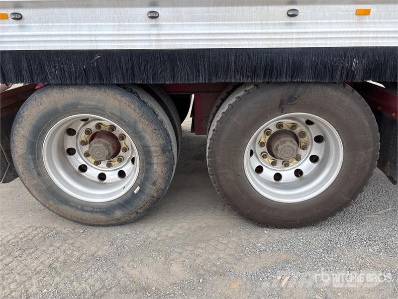  Muscat 7.7 m Quad Dog End Dump Trailer Tipper trailers