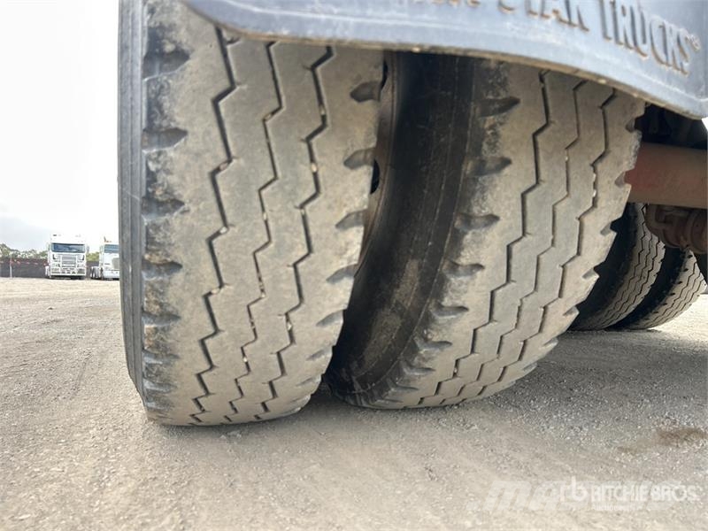 Muscat 7.7 m Quad Dog End Dump Trailer Tipper trailers