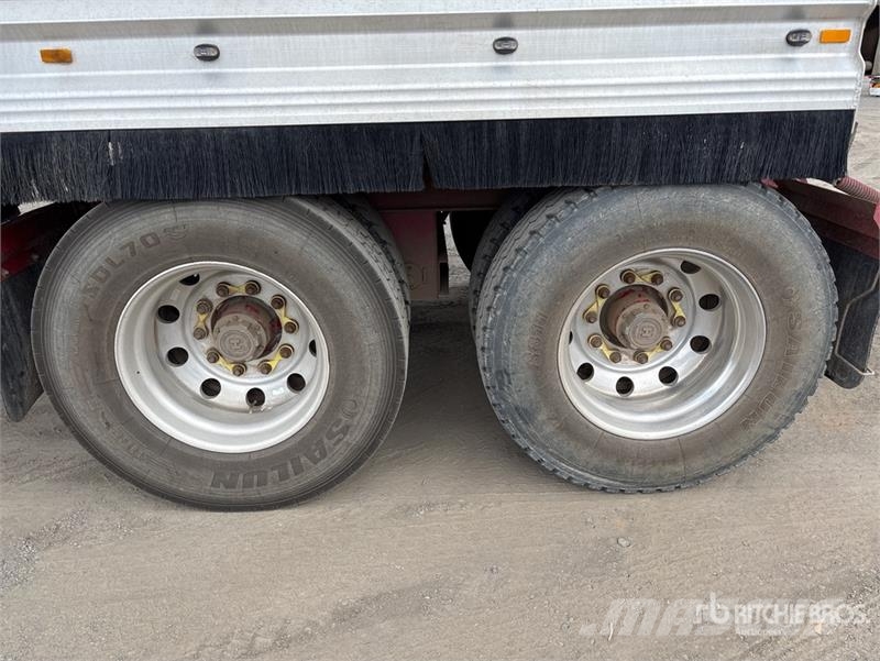  Muscat 7.7 m Quad Dog End Dump Trailer Tipper trailers