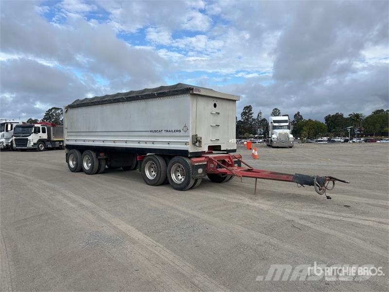 Muscat 7.7 m Quad Dog End Dump Trailer Tipper trailers