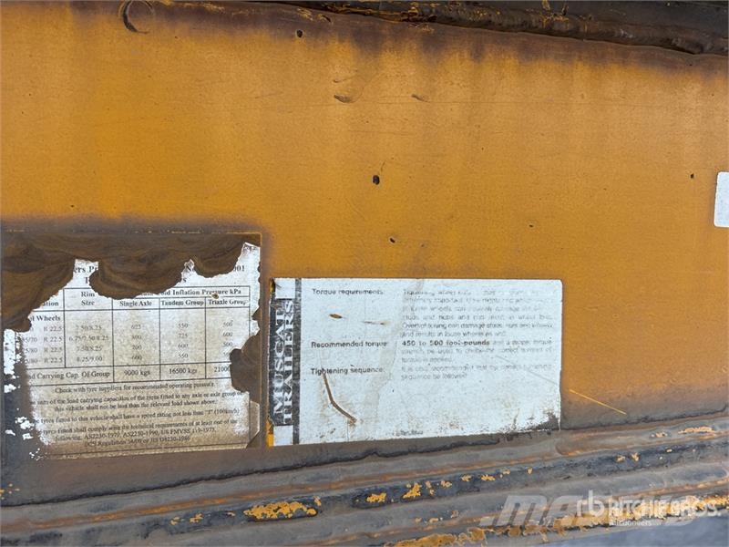 Muscat Bogie/A Stag B-Double Combination End Dump Kiper prikolice