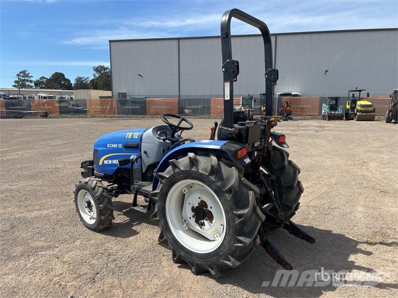 New Holland Boomer 35 4WD Tractor Traktorid