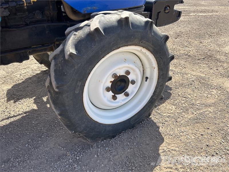 New Holland Boomer 35 4WD Tractor Traktorid