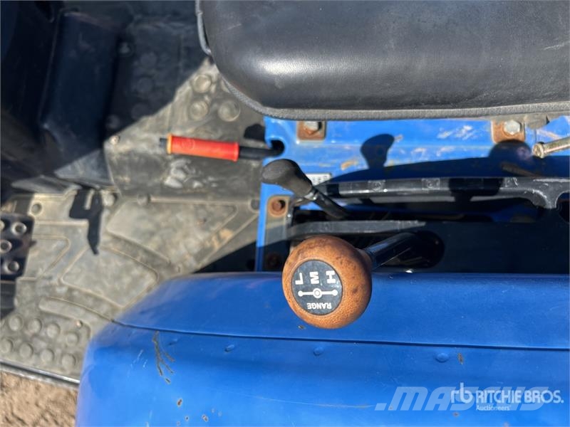 New Holland Boomer 35 4WD Tractor Traktorid