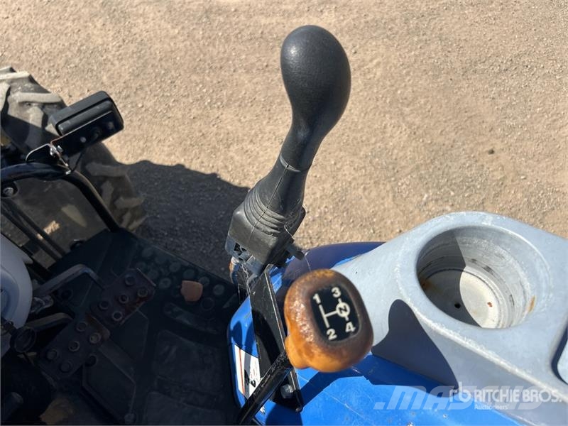 New Holland Boomer 35 4WD Tractor Traktorid
