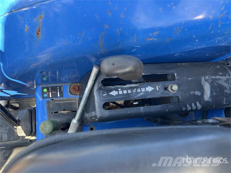 New Holland Boomer 35 4WD Tractor Traktorid