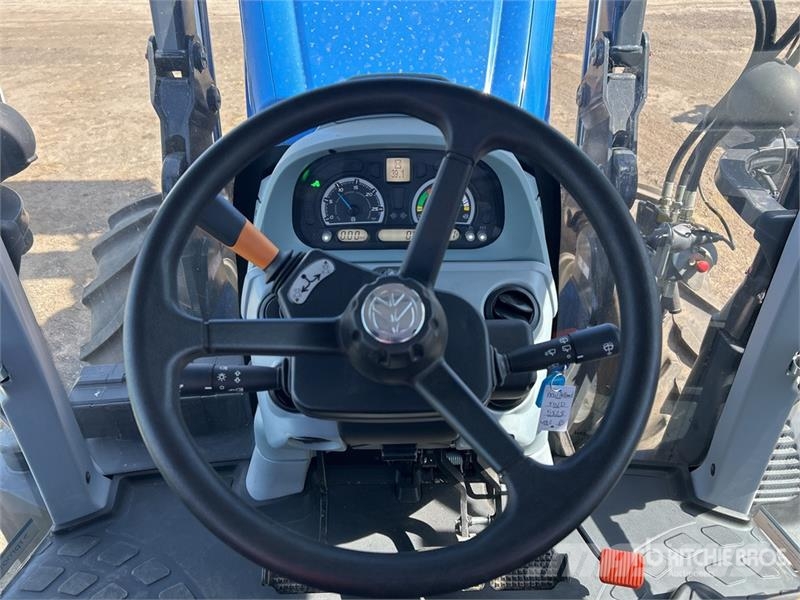 New Holland T6.145 4WD Tractor Traktory