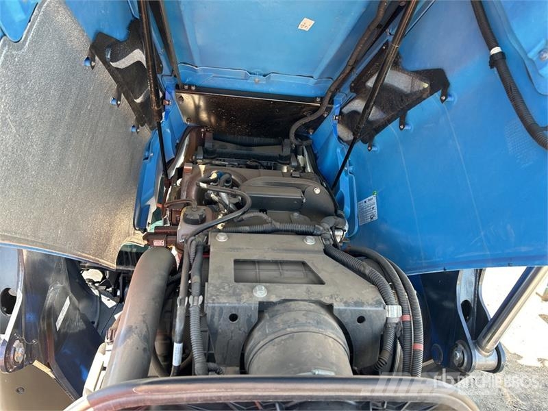 New Holland T6.145 4WD Tractor Traktory