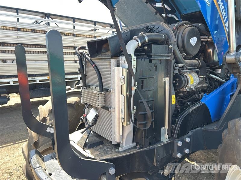 New Holland T6.145 4WD Tractor Traktory