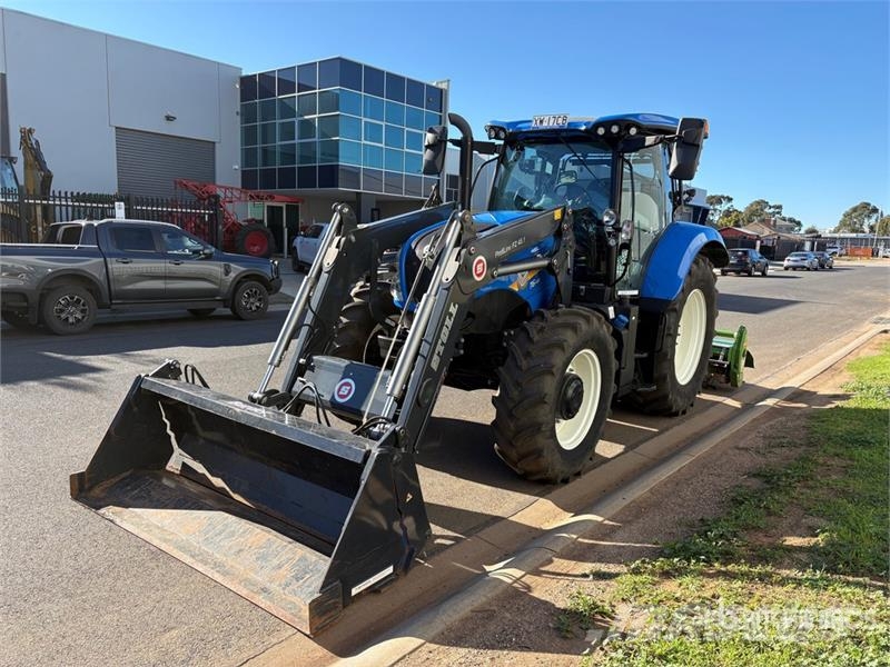 New Holland T6.145 4WD Tractor الجرارات