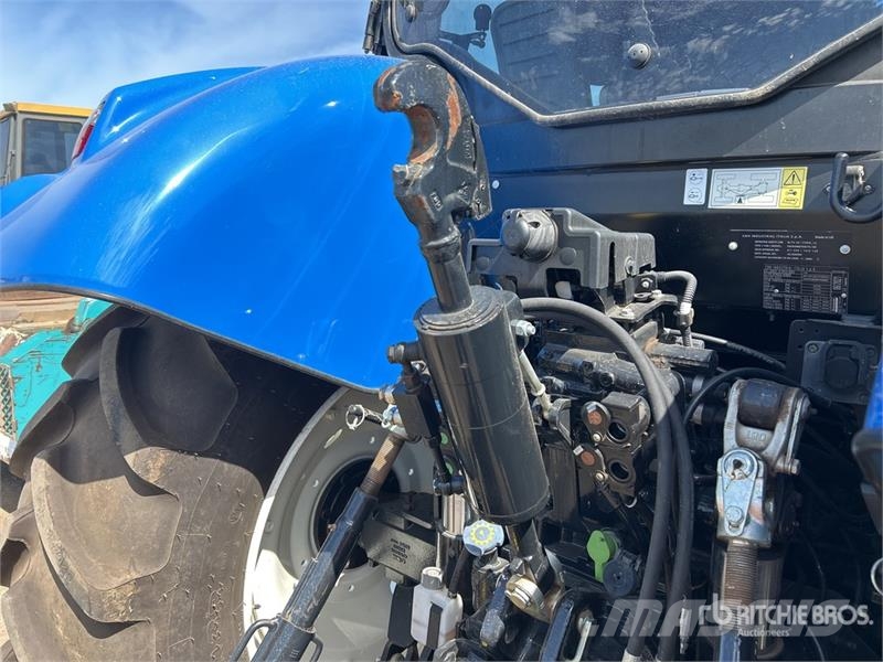 New Holland T6.145 4WD Tractor Traktory