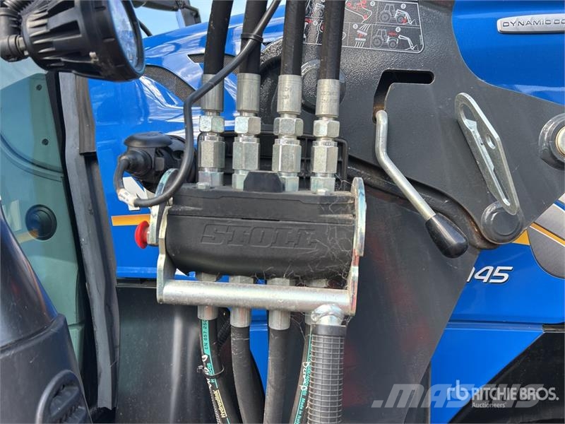 New Holland T6.145 4WD Tractor Traktory