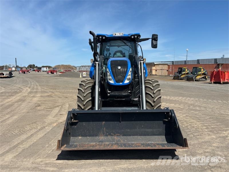 New Holland T6.145 4WD Tractor Traktory