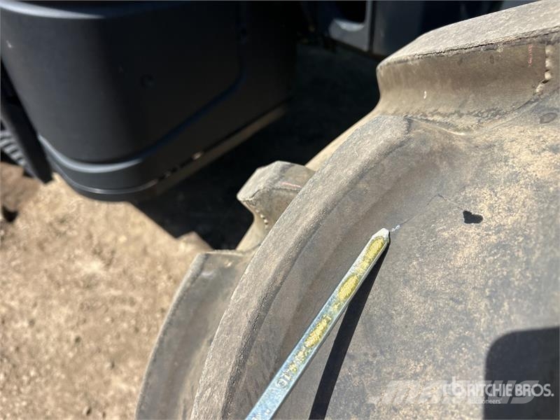 New Holland T6.145 4WD Tractor Traktory