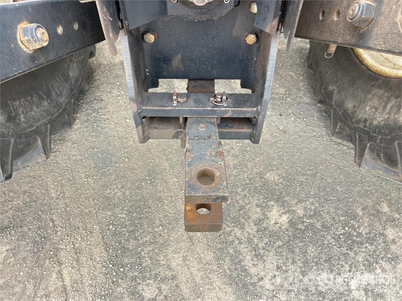New Holland T7030 4WD Tractor Traktori