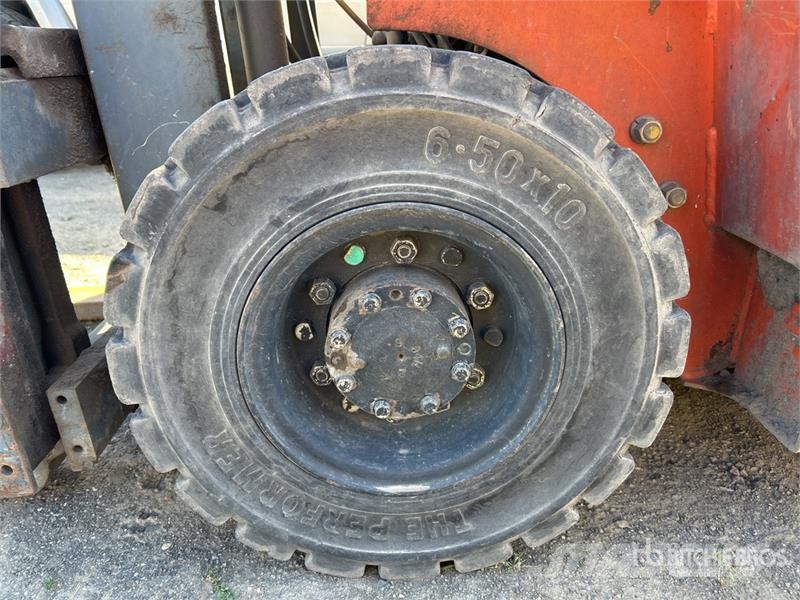 Nissan 1500 kg Forklift Other